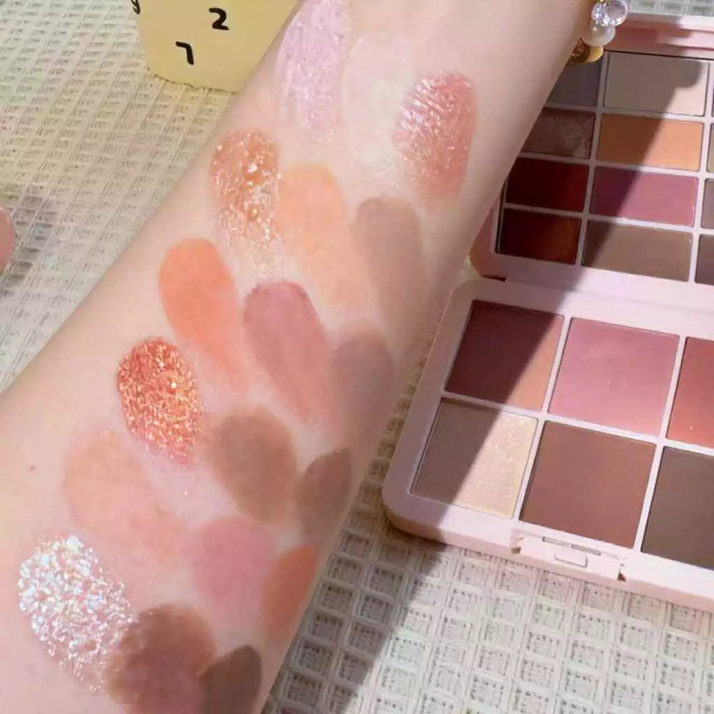 DW Multi Palette (Eyeshadow, Highlighter, Blush & Contour)